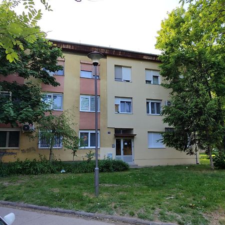 Apartman Studio Blue Subotica Esterno foto