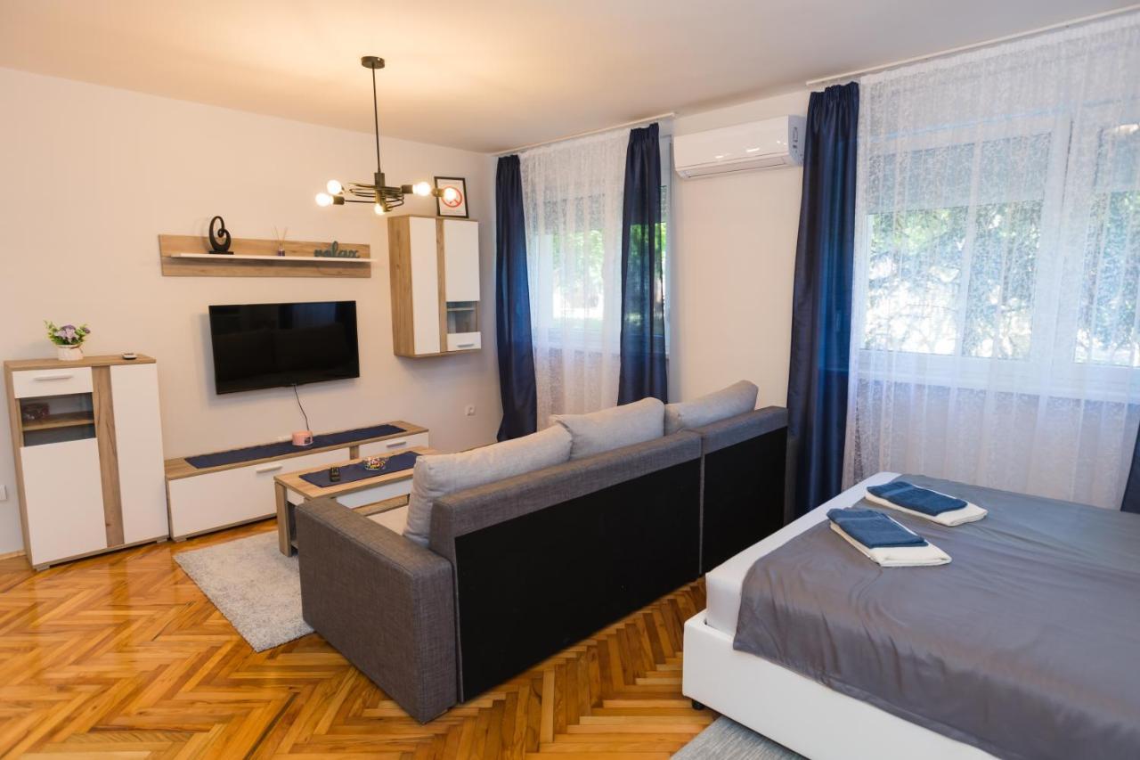 Apartman Studio Blue Subotica Esterno foto
